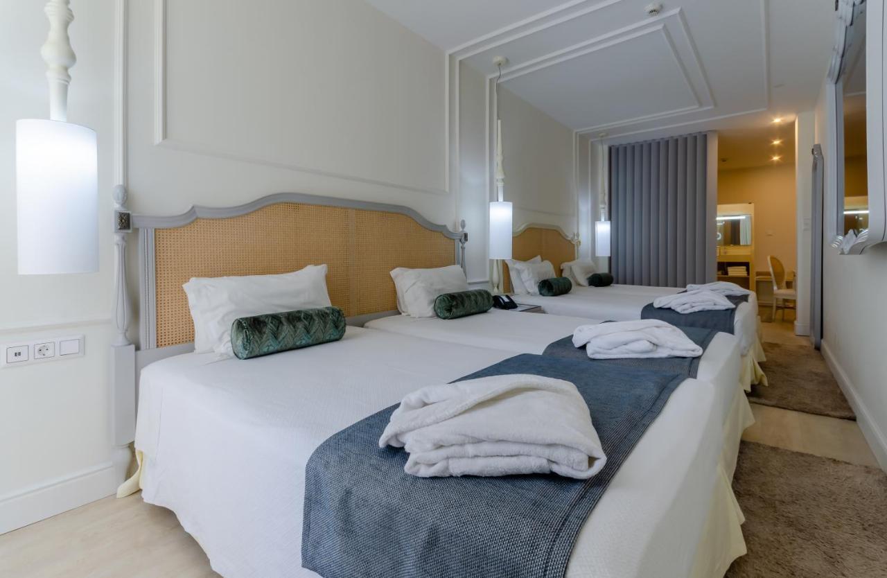 Hotel Borges Chiado Lisbona Esterno foto