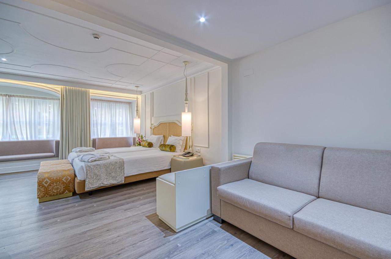 Hotel Borges Chiado Lisbona Esterno foto